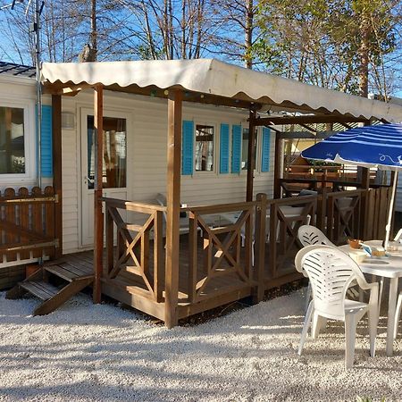 Mobilhome Les Volets Bleus Vaudreuille Buitenkant foto